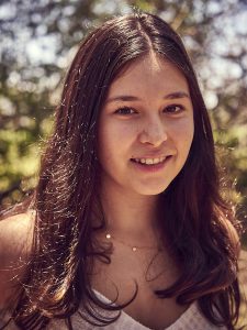 Honey Blue photographs Thalia in St Ives